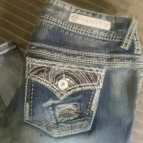 Clothes - Picture 2 of 4